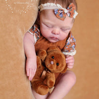 LITTLE BEAR by Beatriz Clemente