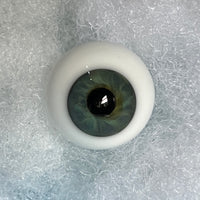 MA04 German blown glass eyes green